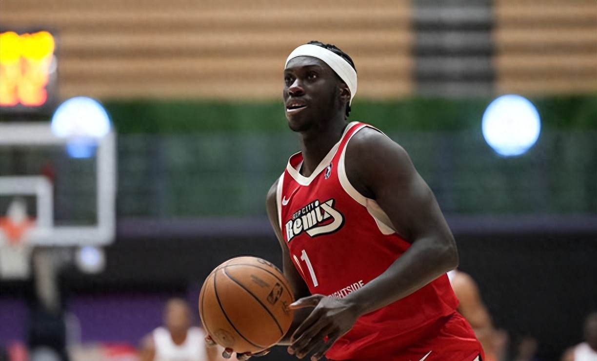 jinnianhui最新版北京国安遭误判两次点球